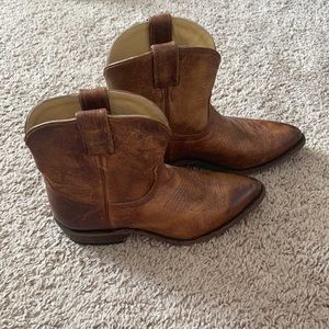 EUC Frye Ankle Cowboy Boots